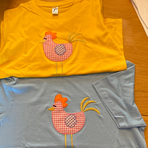 Hen / CHICKEN APPLIQUÉ KIDS TEE SHIRT Two Colours